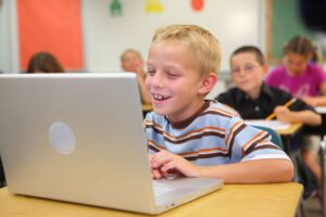 Digitale geletterdheid onmisbaar in het primair onderwijs