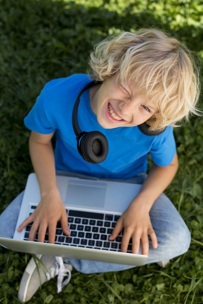 kid typing
