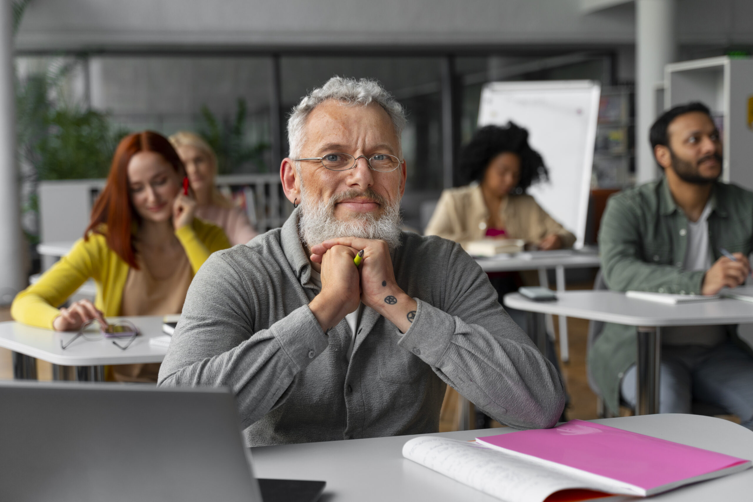 seniors-taking-notes-classroom